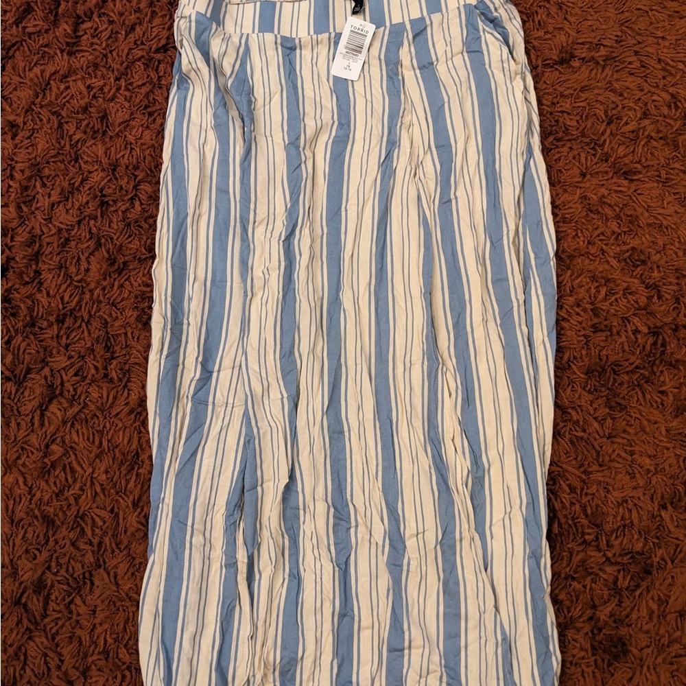 NWT Torrid Blue and Cream Striped Maxi Skirt with Side Slits, Size 1